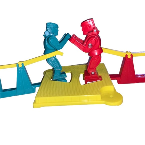 Mattel Rock'em Sock'em Robots Fast Fun Game Mini Travel Size Toy - Picture 9 of 11